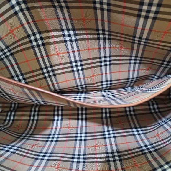 Vintage Burberry LeatherTote Bag. - Picture 4 of 16